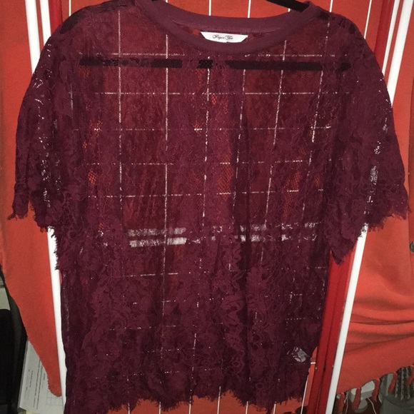 Burgundy sheer lace top - Picture 1 of 3